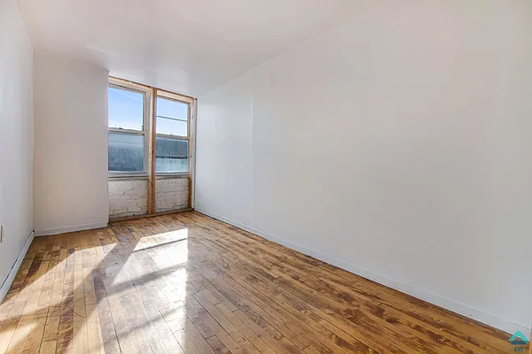 Rented by EXR | media 2