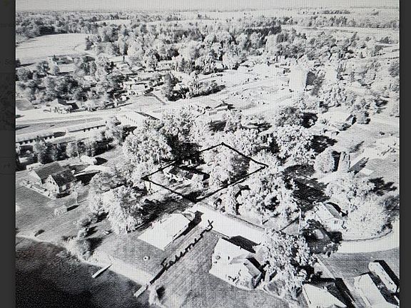 2nd image of 332 Mill St