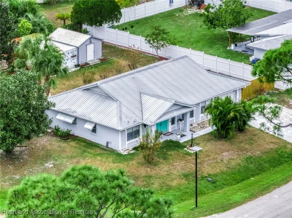 3807 Santiago St, Sebring, FL 33872