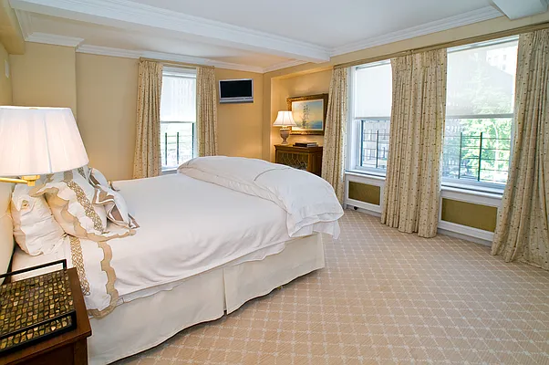 Sold by Corcoran | media 25