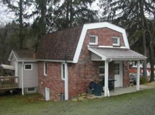 101 Hillcrest Dr, Pittsburgh, PA 15237