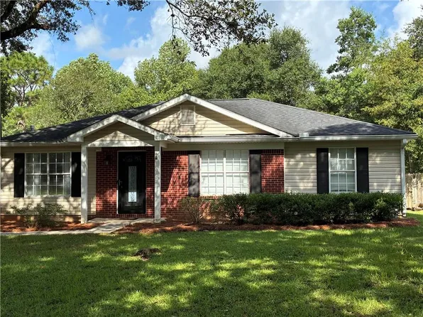 2910 Barlett Dr, Mobile, AL 36608