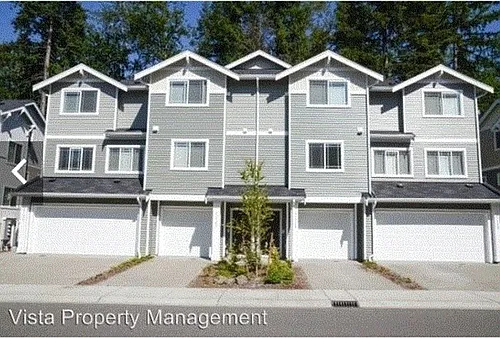 17814 75th Ave E Photo 1