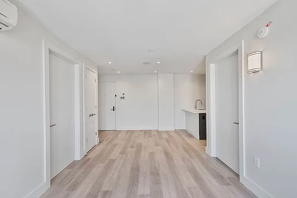 Rented by ERNY LLC | media 42