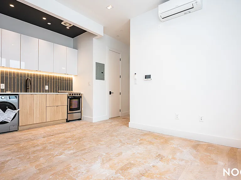 987 Bedford Ave #4B — Photo 4