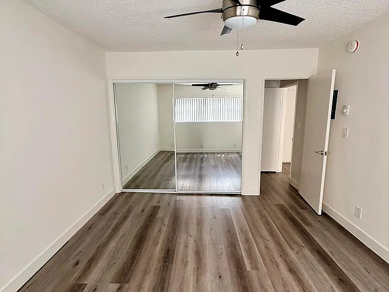 538 S Oxford Ave #107 — Photo 7