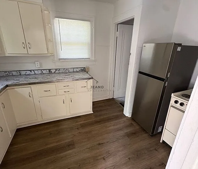 1829 N Martin Luther King Dr — Photo 5