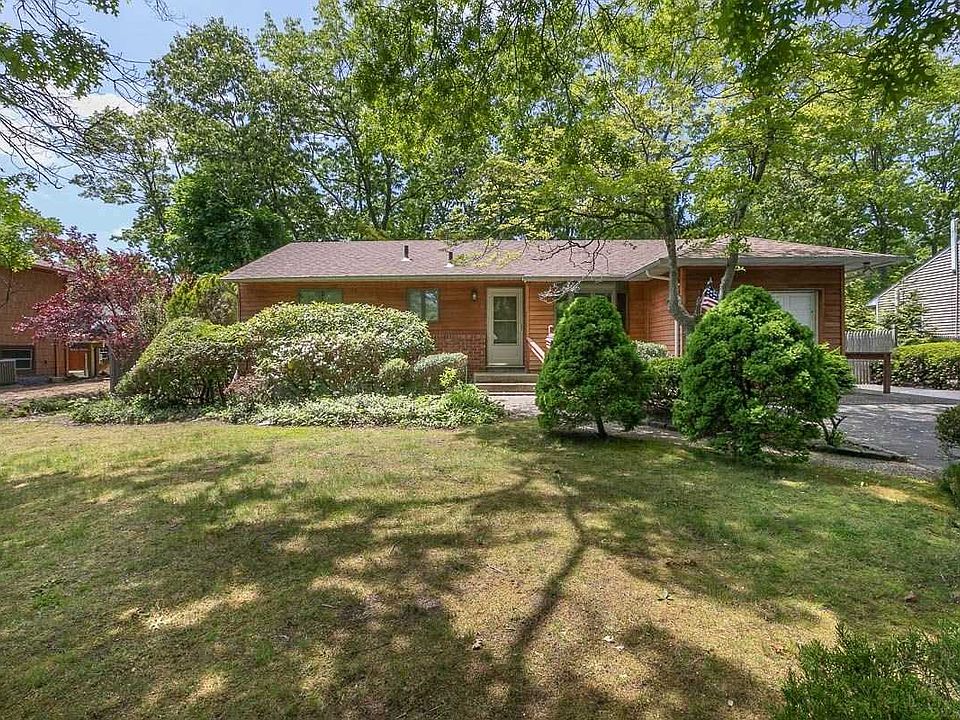 1st image of 20 Wayside Ln