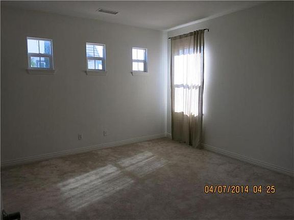5th image of 1834 W Meadowbrook Dr