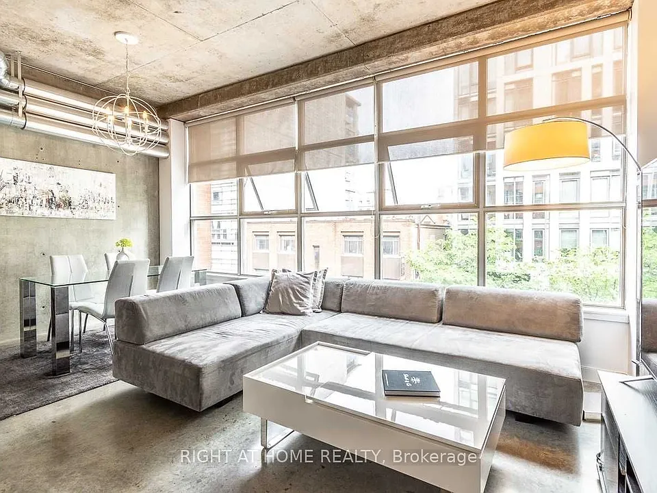 29 Camden St #308