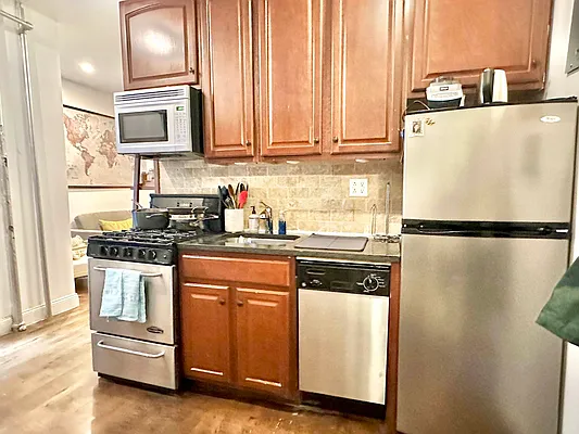 Rented by Corcoran | media 16