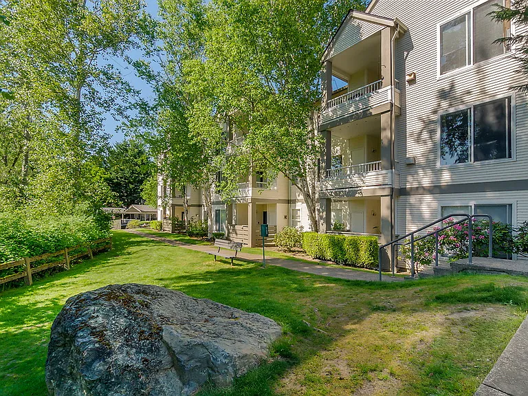 Park Hill at Issaquah — Photo 29