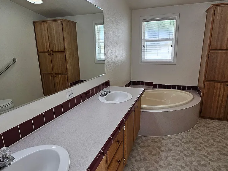 3312 Upper River Rd — Photo 20