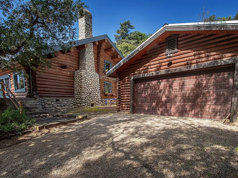 263 E Villanova Rd — Photo 33