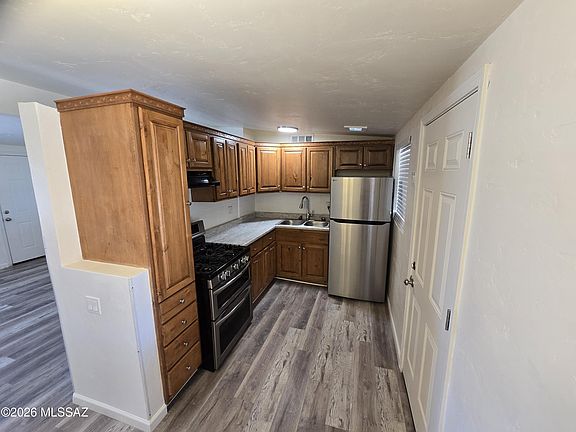 4th image of 4910 E 25th St