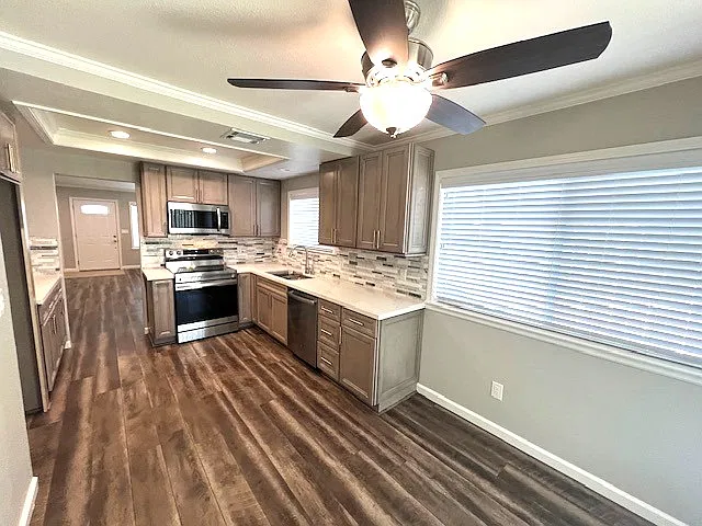 202 Catalpa Ln — Photo 4