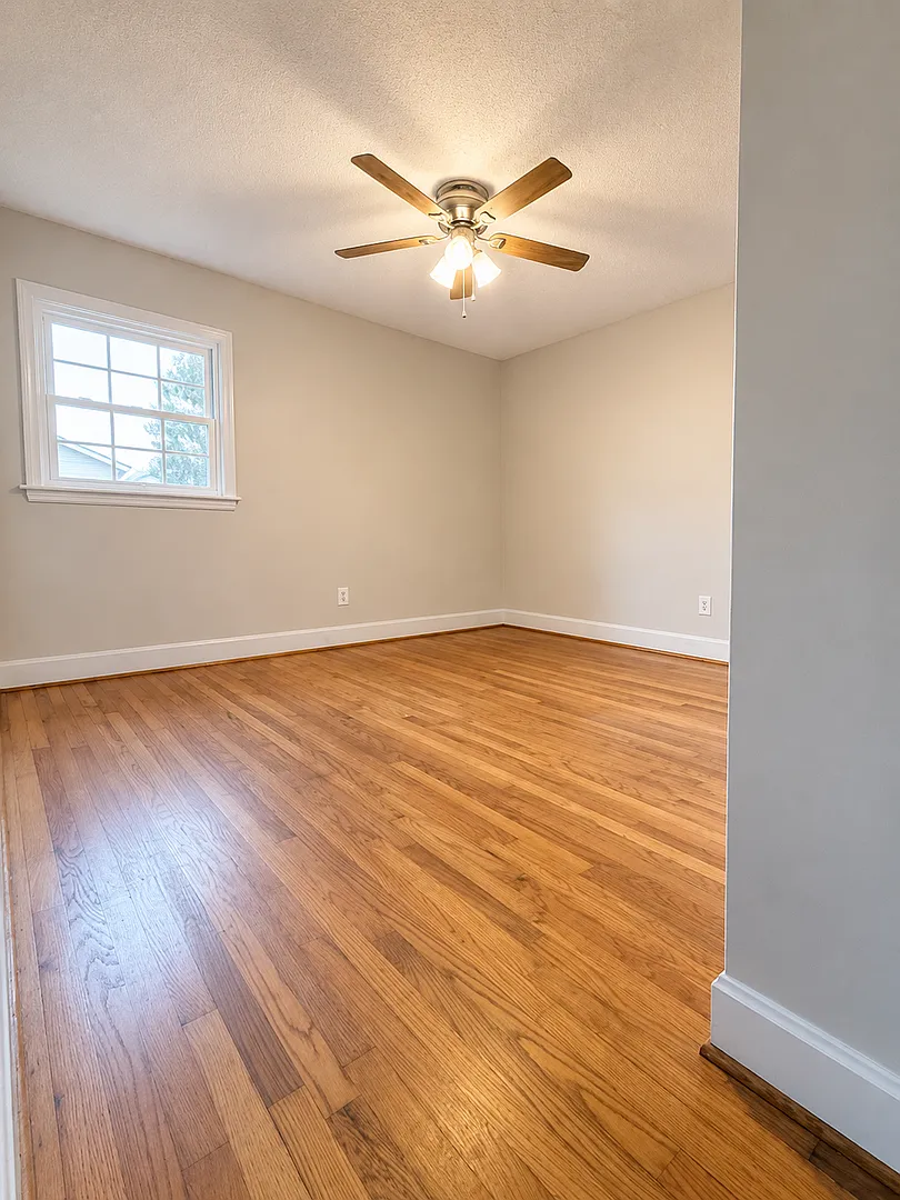 3 bed, one bath house in Mebane — Photo 3