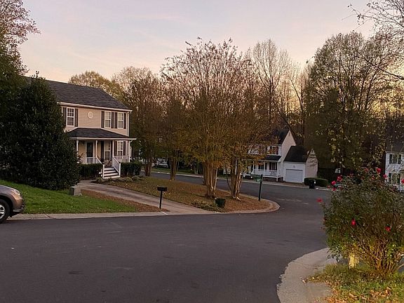 4th image of 7107 Kella Way