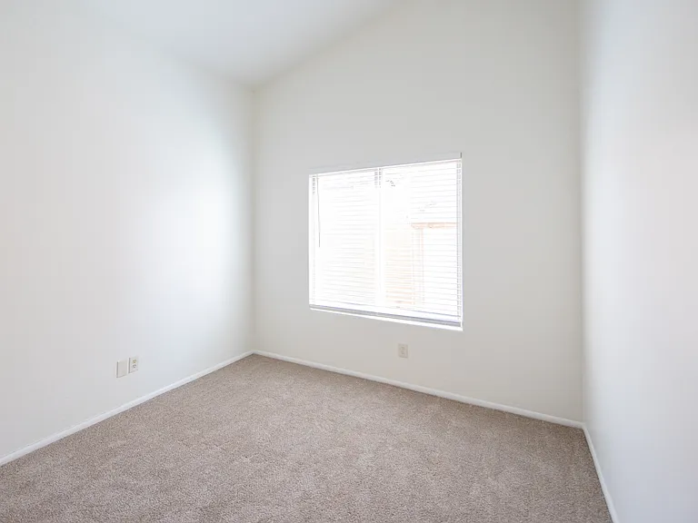 18232 N 45th St — Photo 15
