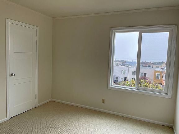 4th image of 2219 40th Ave