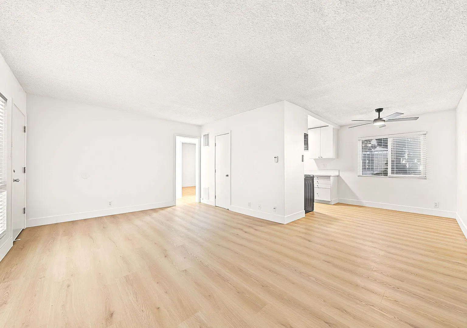 2025 S. Bedford — Photo 2