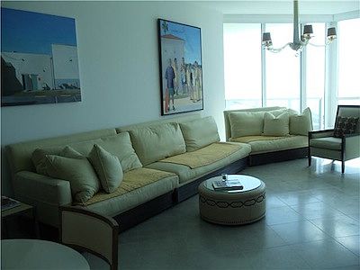 3rd image of 100 S Pointe Dr APT 1505