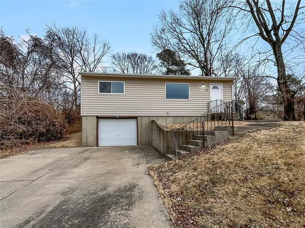 63 David Dr, Saint Charles, MO 63304