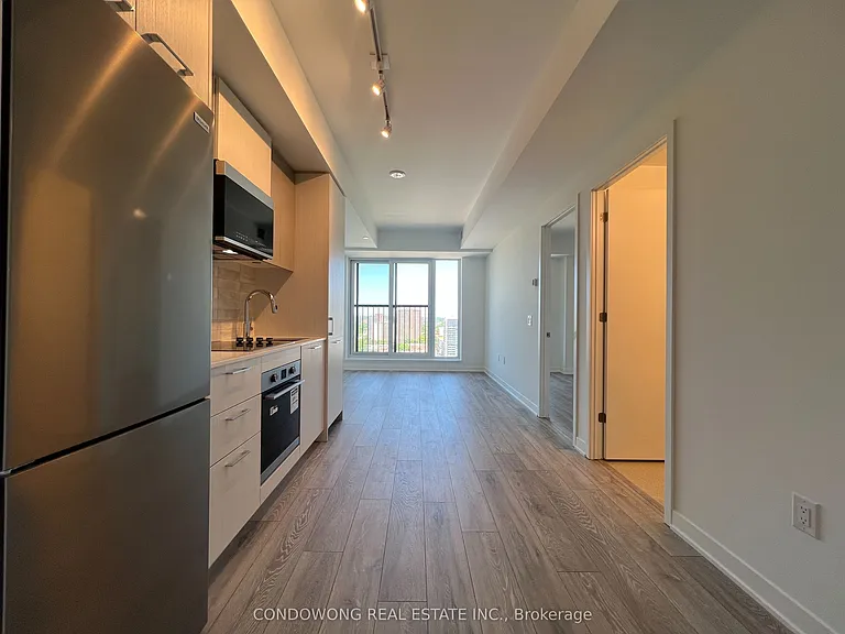 10 Oak St #1702 — Photo 1