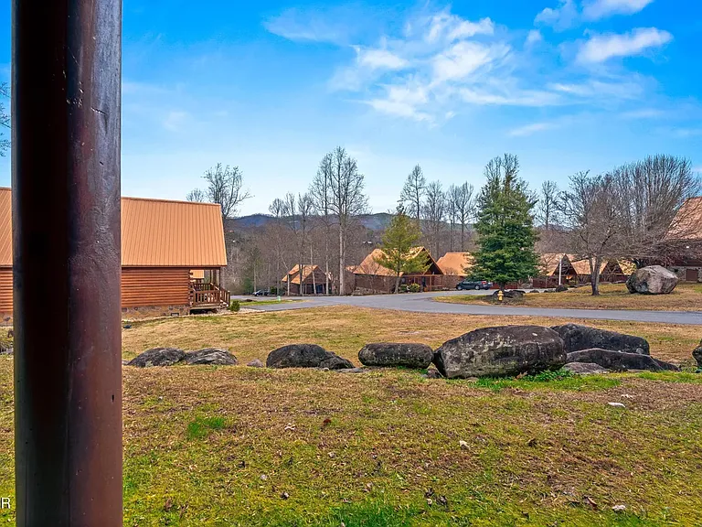 206 Forrest Loop Way #16 — Photo 18
