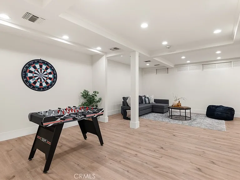 14713 Valleyheart Dr — Photo 19