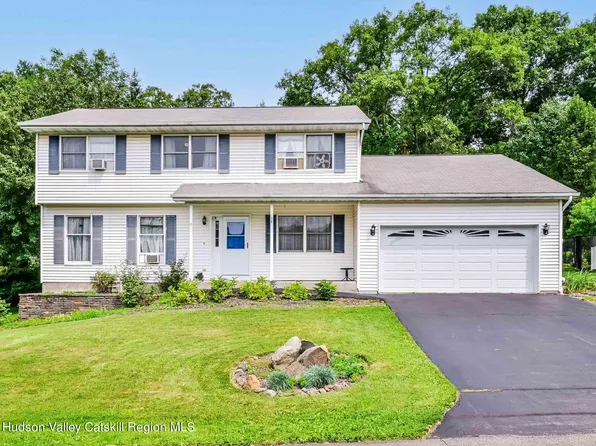 12 Four Sisters Lane, Port Ewen, NY 12466