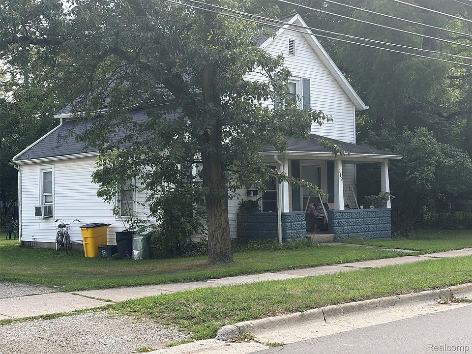 2nd image of 319 1st St