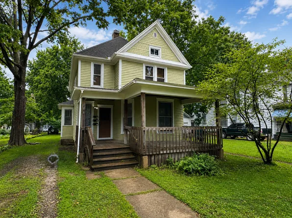 408 W Healey St, Champaign, IL 61820