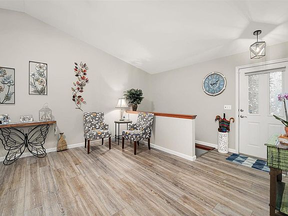 4th image of 121 Glen Forest Dr