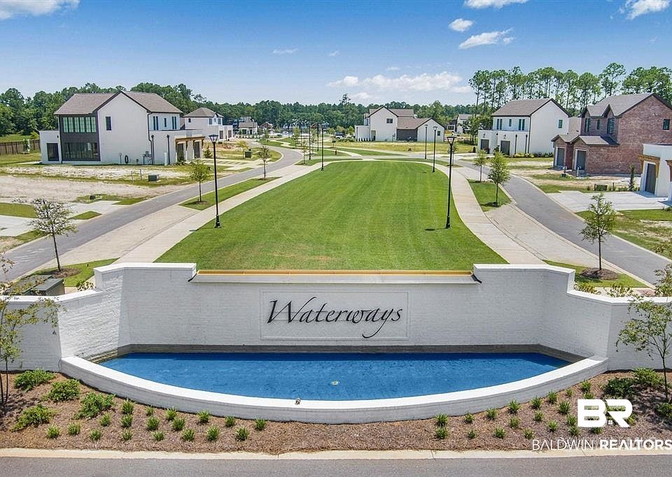 2nd image of 913 Inlet Cir