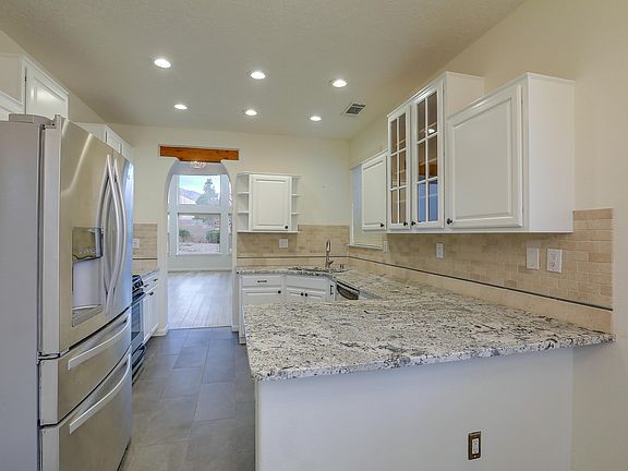 4th image of 13208 Silver Peak Pl NE