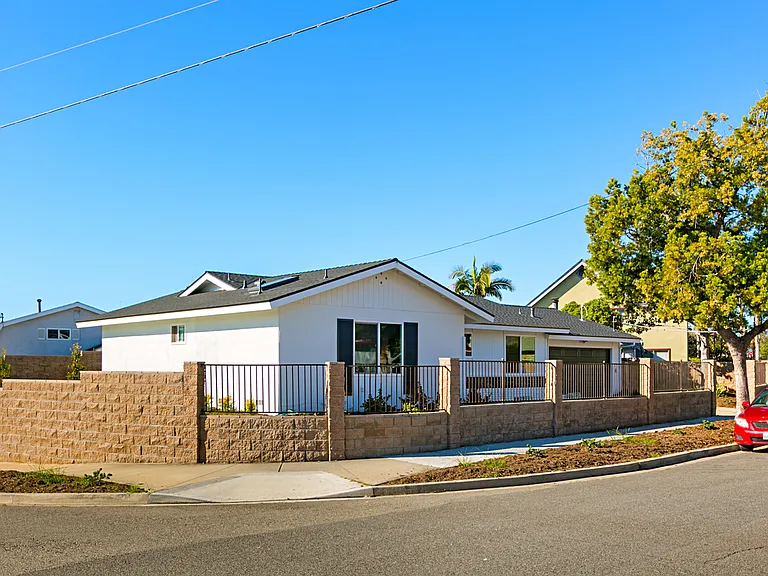 1527 Kurtz St — Photo 23