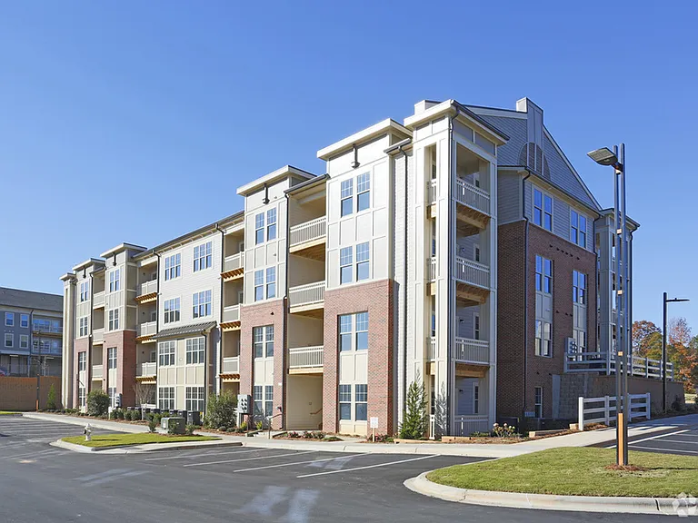 Kingsley Apartments — Photo 52