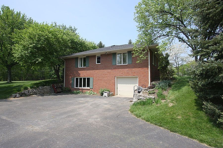 1st image of 1325 Westwood Dr