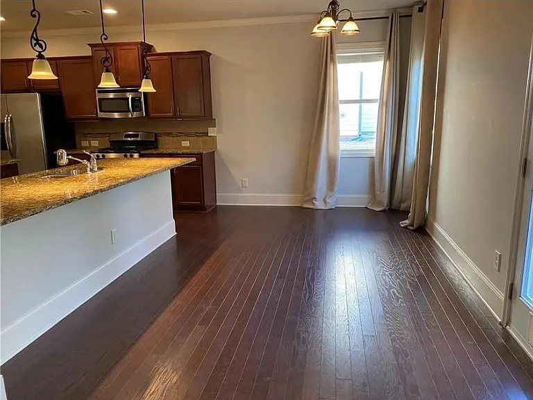 1030 Delo Ln — Photo 8
