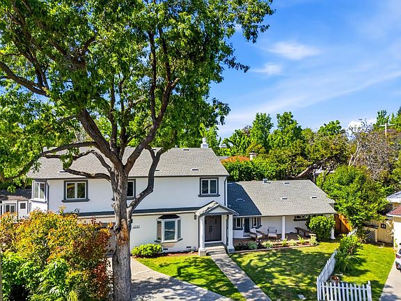 4th image of 2331 Carmel Dr