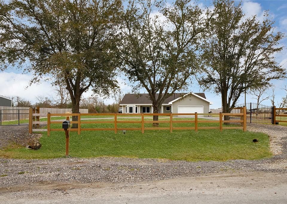 1st image of 8506 Bluebird Cir