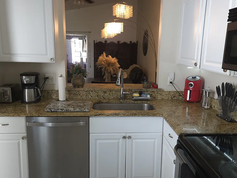 3165 Phlox Dr — Photo 18