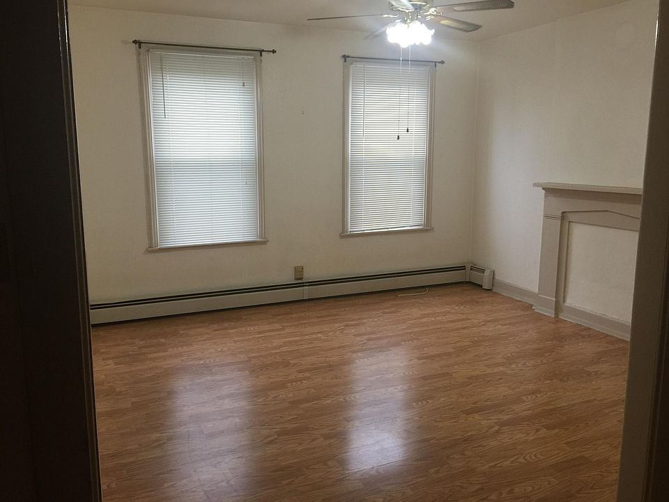 1st image of 137 President St #1