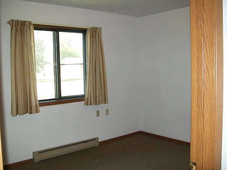 401 6th Ave #2 — Photo 8