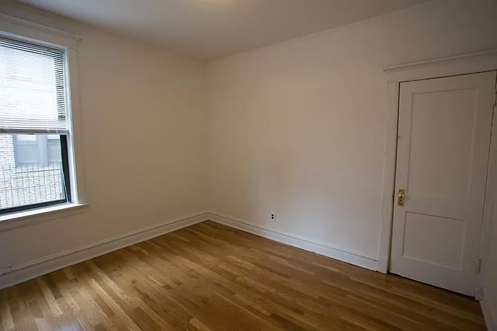 5416 S. Woodlawn Avenue — Photo 14