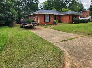 456 Redbud Rd, Millbrook, AL 36054