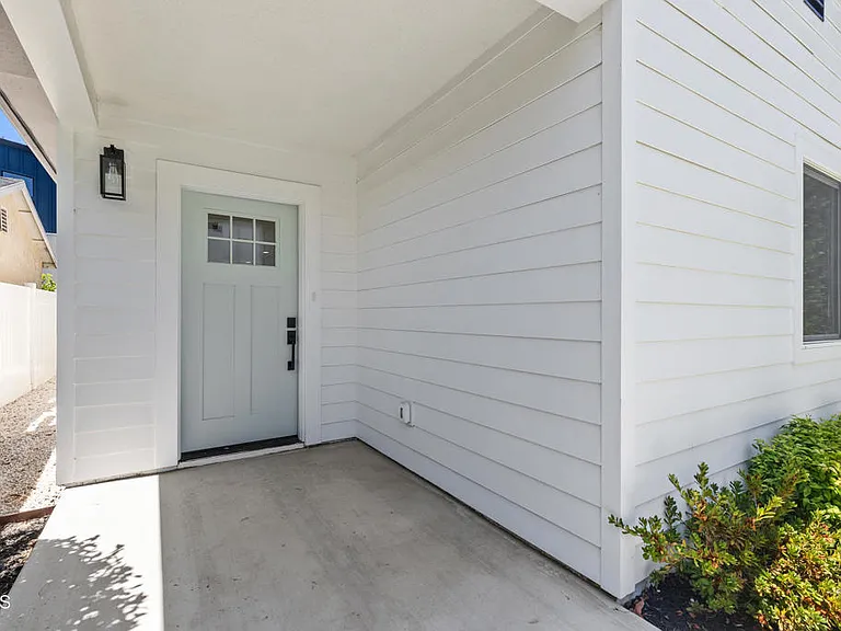 723 1/2 Chestnut Ave — Photo 2