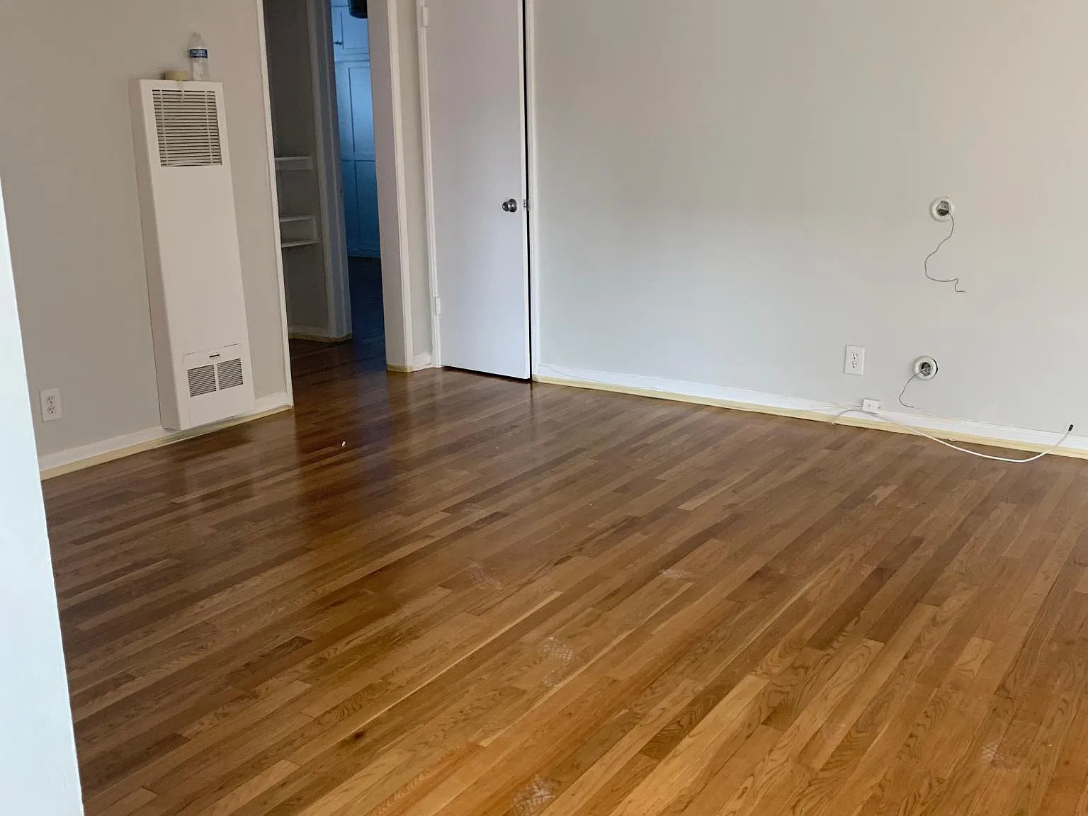 118 N Hayworth Ave — Photo 2