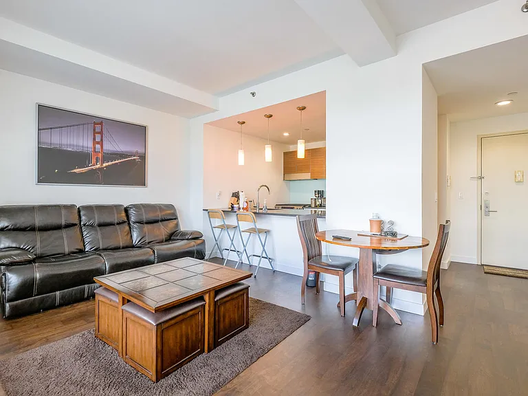 1063 Jackson Ave #5E — Photo 3